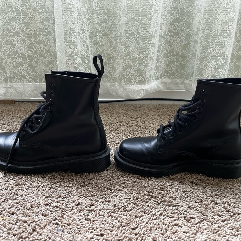 1460 Mono smooth leather lace up boot by Dr. Marten - Picture 6 of 13